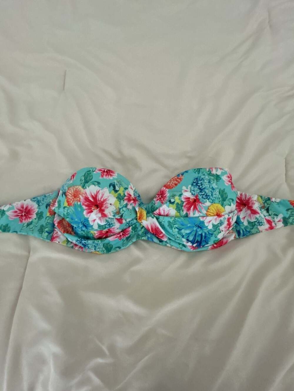 H&M Floral Print Underwire Twist-Front Strapless Bikini Top
